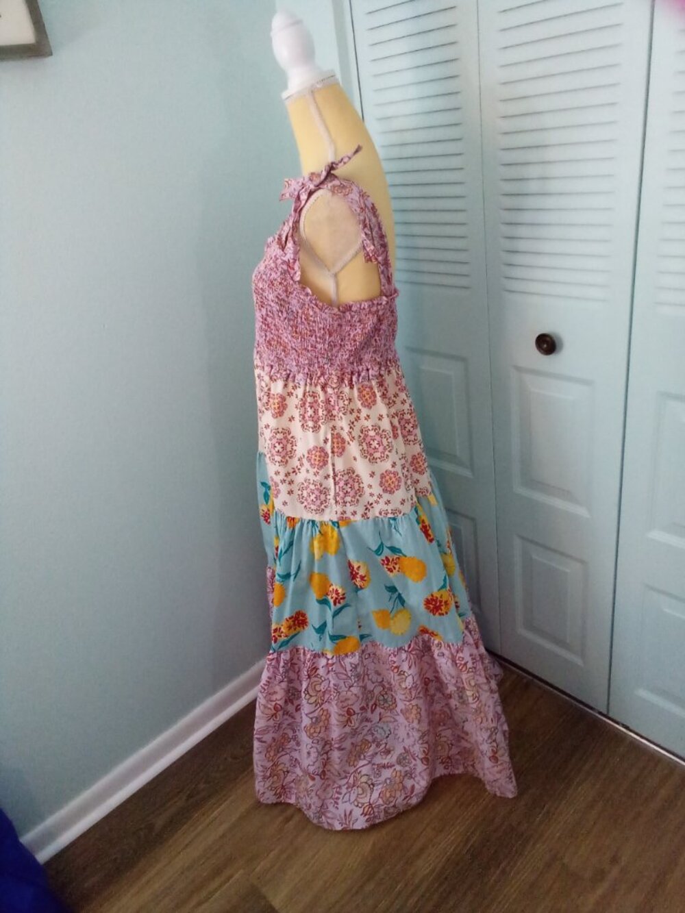 NANETTE LEPORE PLAY 100% COTTON LRG TIERED MAXI SMOCKED ADJ STRAPS FLORAL BOWS - Picture 2 of 11